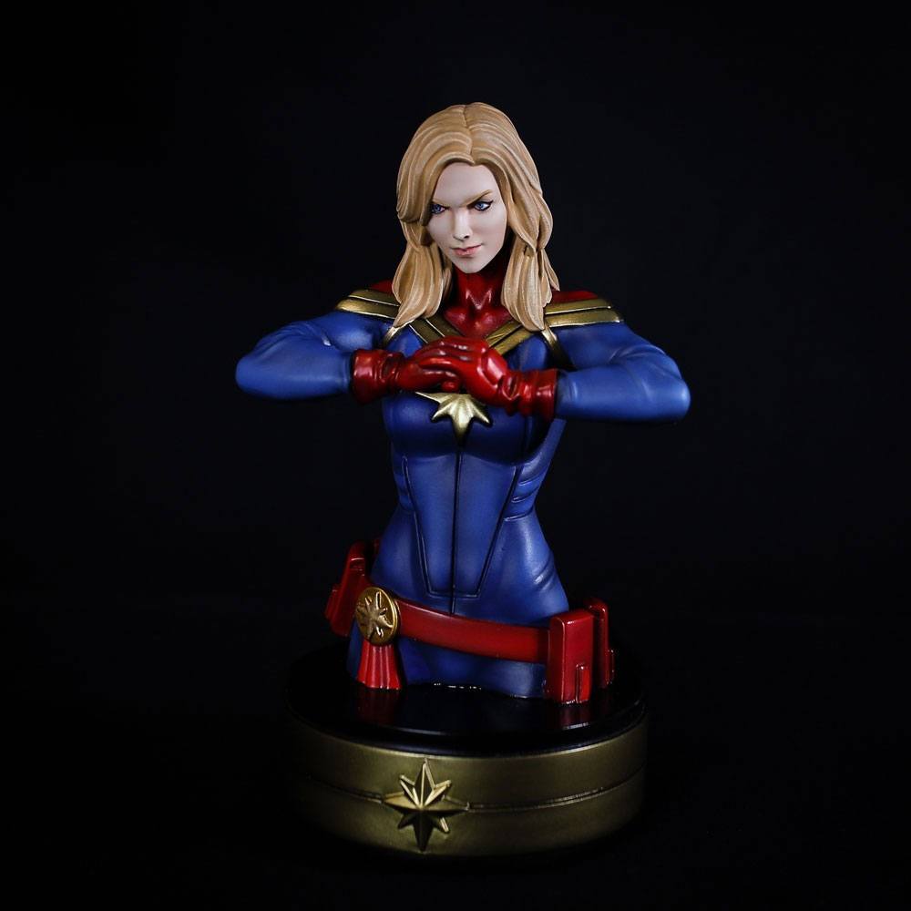 Captain Marvel Büste Captain Marvel 20 cm - Versand: 7 Tage nach Bestellung