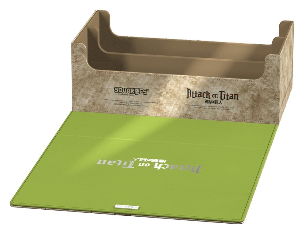 Squaroes Squaroe Attack on Titan Collectors Case - Shiganshina District - Versand: 7 Tage nach Bestellung