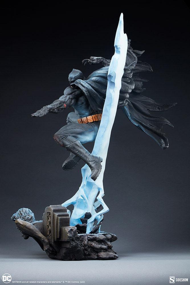 DC Comics Premium Format Statue Batman: The Dark Knight Returns 80 cm - Preorder - ETA: 25.04.2028