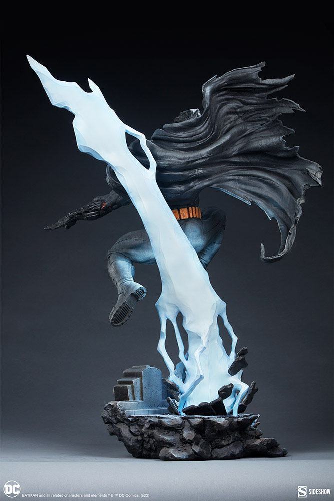 DC Comics Premium Format Statue Batman: The Dark Knight Returns 80 cm - Preorder - ETA: 25.04.2028