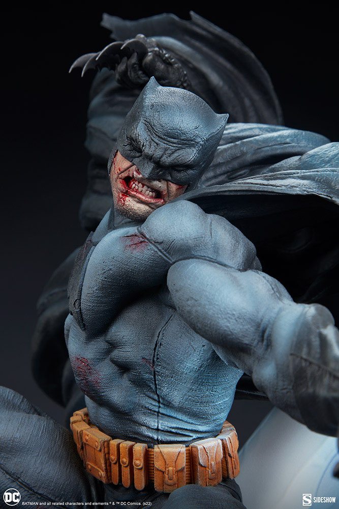 DC Comics Premium Format Statue Batman: The Dark Knight Returns 80 cm - Preorder - ETA: 25.04.2028