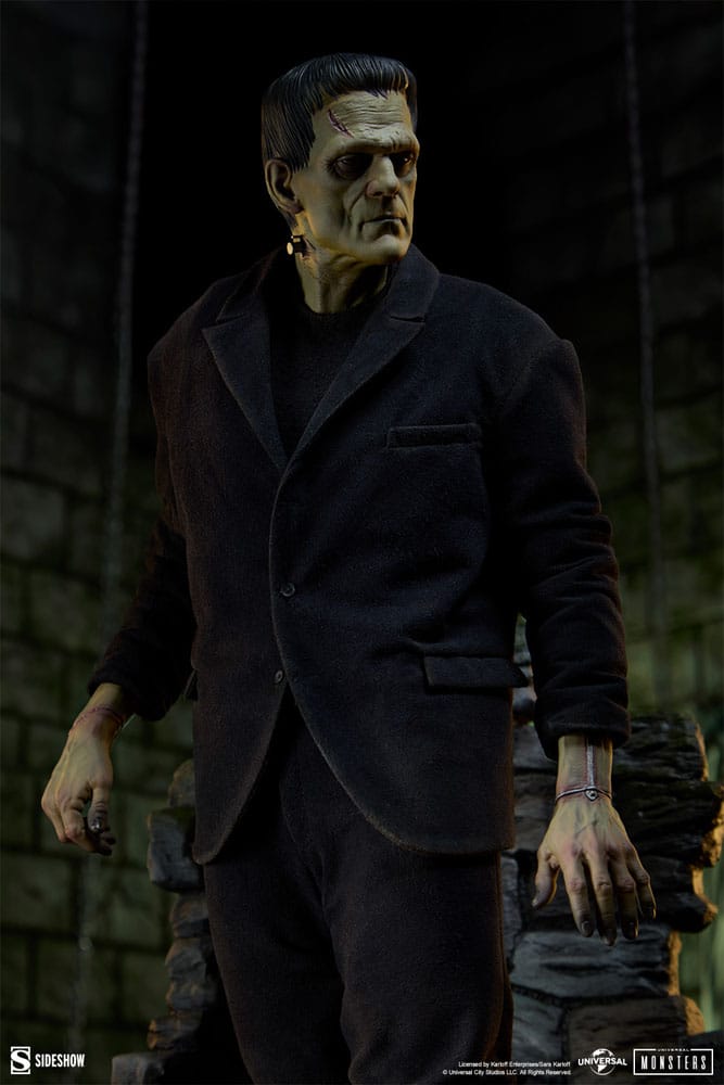 Frankenstein Premium Format Mixed Media Statue Frankenstein (Fabric Costume) 57 cm  - Preorder - ETA: 25.09.2026