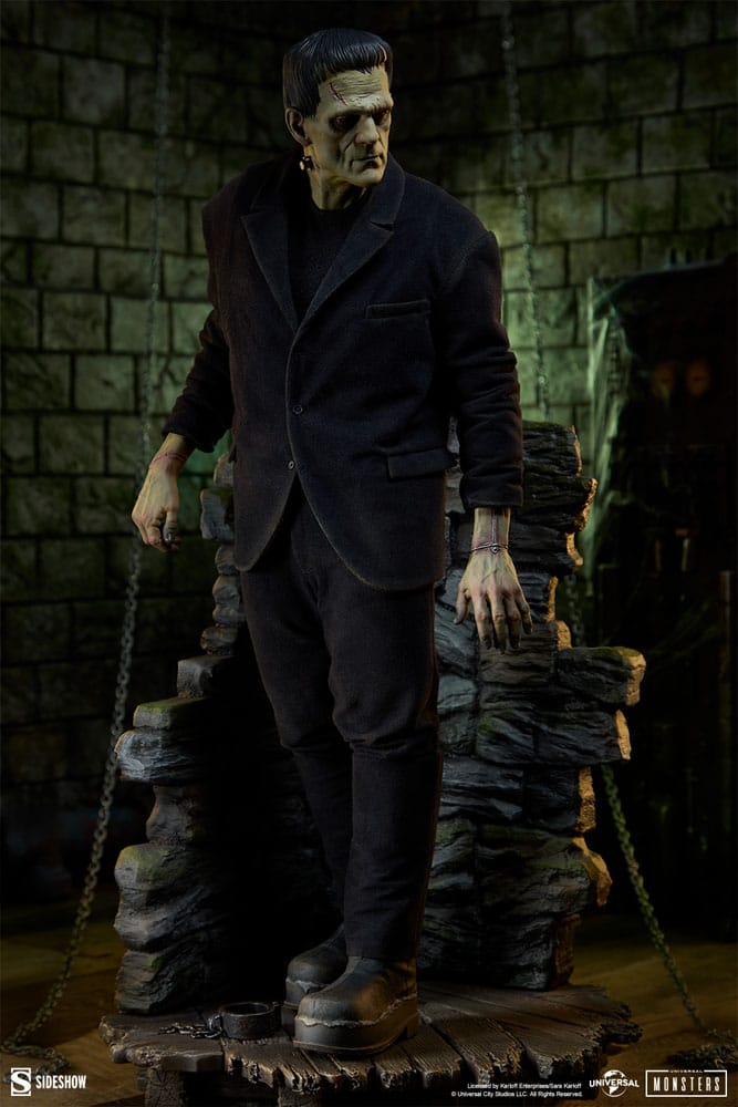 Frankenstein Premium Format Mixed Media Statue Frankenstein (Fabric Costume) 57 cm  - Preorder - ETA: 25.09.2026