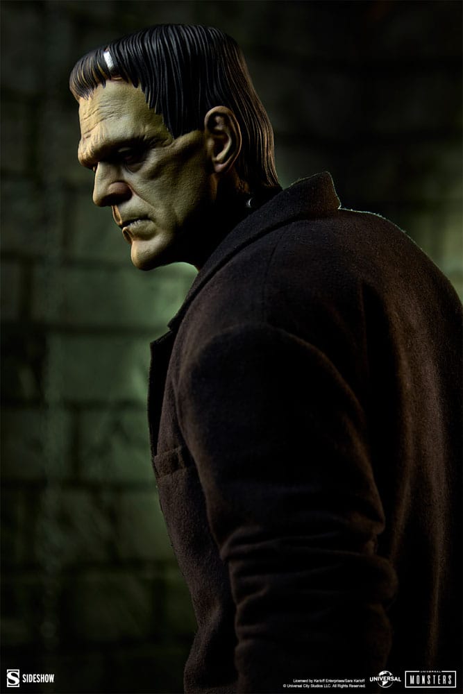 Frankenstein Premium Format Mixed Media Statue Frankenstein (Fabric Costume) 57 cm  - Preorder - ETA: 25.09.2026