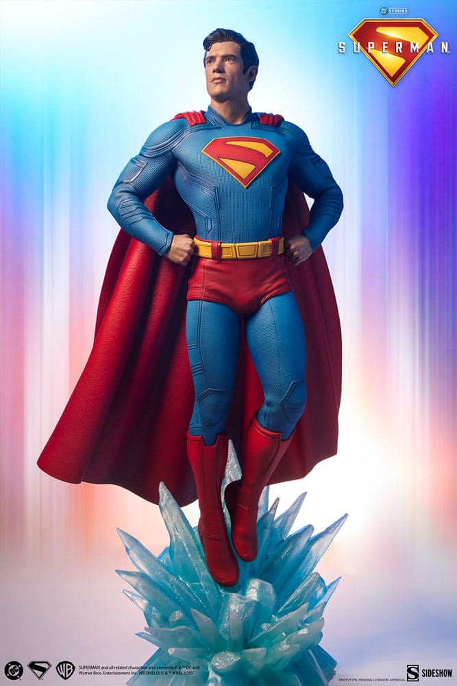 Superman (2025) Premium Format Statue Superman 61 cm - Preorder - ETA: 25.08.2026