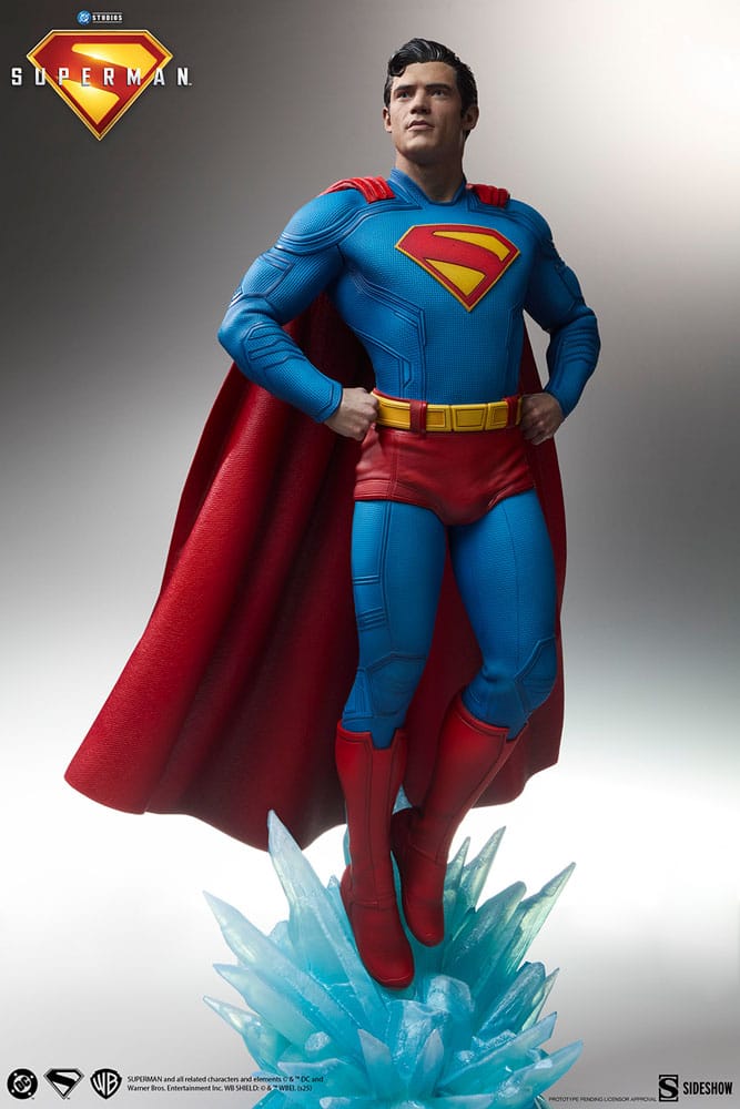 Superman (2025) Premium Format Statue Superman 61 cm - Preorder - ETA: 25.08.2026