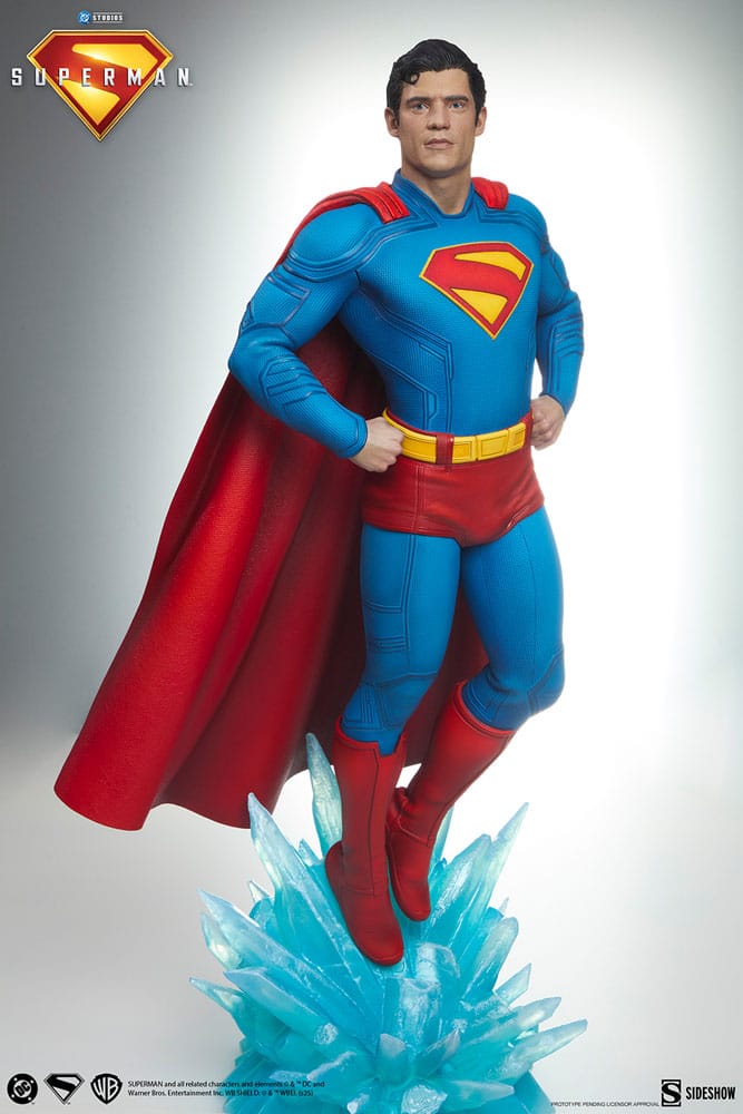 Superman (2025) Premium Format Statue Superman 61 cm - Preorder - ETA: 25.08.2026