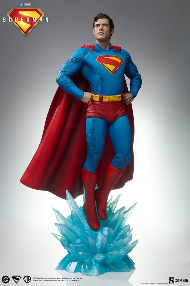 Superman (2025) Premium Format Statue Superman 61 cm - Preorder - ETA: 25.08.2026