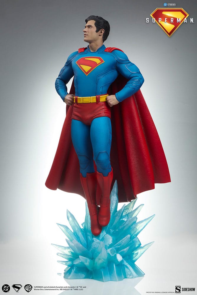 Superman (2025) Premium Format Statue Superman 61 cm - Preorder - ETA: 25.08.2026