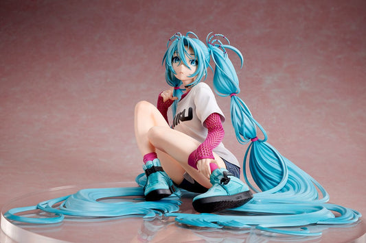 Hatsune Miku Statue 1/4 Yoneyama Mai The Latest Street Style "Cute" 17 cm - Preorder - ETA: 07.11.2025