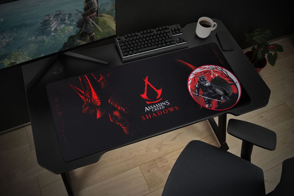 Assassin´s Creed XXL Schreibtischunterlage Shadows - Versand: 5-7 Tage nach Bestellung