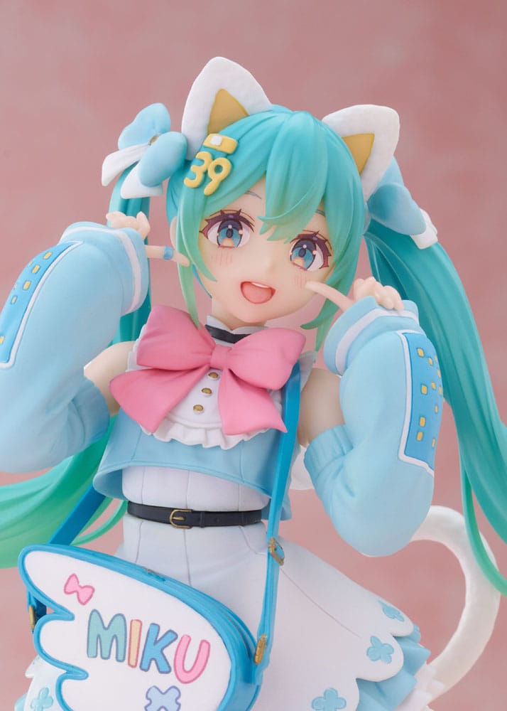 Hatsune Miku PVC Statue Hatsune Miku Fashion Fancy Ver. 18 cm     - Preorder - ETA: 25.12.2025