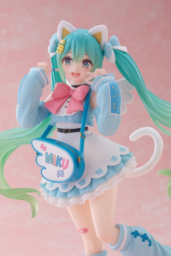 Hatsune Miku PVC Statue Hatsune Miku Fashion Fancy Ver. 18 cm     - Preorder - ETA: 25.12.2025