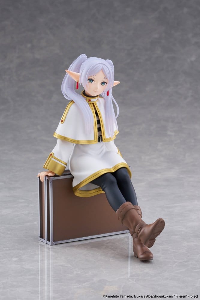 Frieren: Beyond Journey's End PVC Figur Desktop Cute Frieren (Trunk Case Ver.) Reissue 13 cm - Preorder - ETA: 23.10.2026