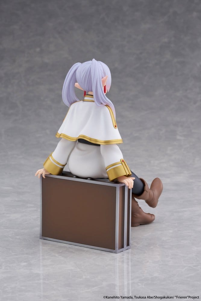 Frieren: Beyond Journey's End PVC Figur Desktop Cute Frieren (Trunk Case Ver.) Reissue 13 cm - Preorder - ETA: 23.10.2026