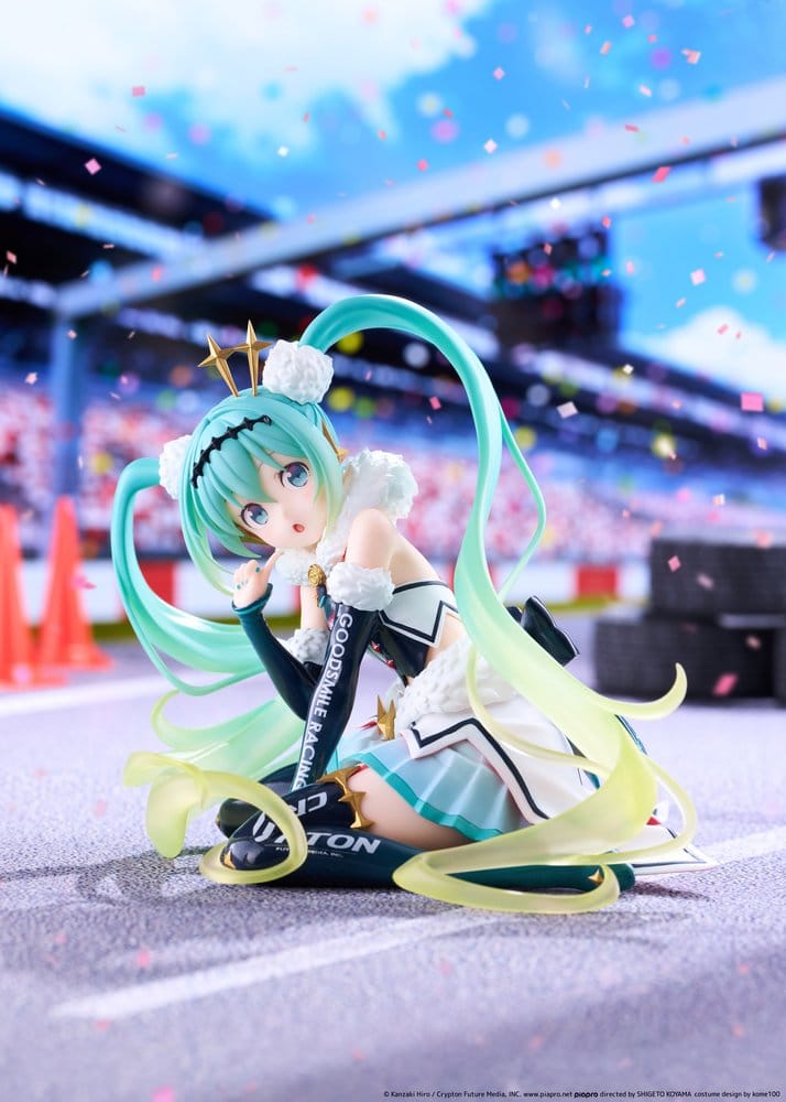 Hatsune Miku Taito Kuji PVC Figur Racing Miku 2018 Ver. Round 8 13 cm - Preorder - ETA: 25.02.2027