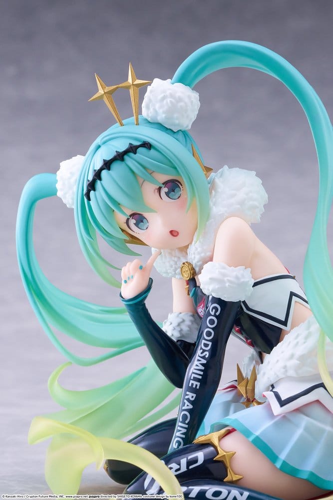 Hatsune Miku Taito Kuji PVC Figur Racing Miku 2018 Ver. Round 8 13 cm - Preorder - ETA: 25.02.2027