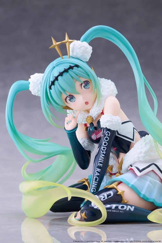 Hatsune Miku Taito Kuji PVC Figur Racing Miku 2018 Ver. Round 8 13 cm - Preorder - ETA: 25.02.2027