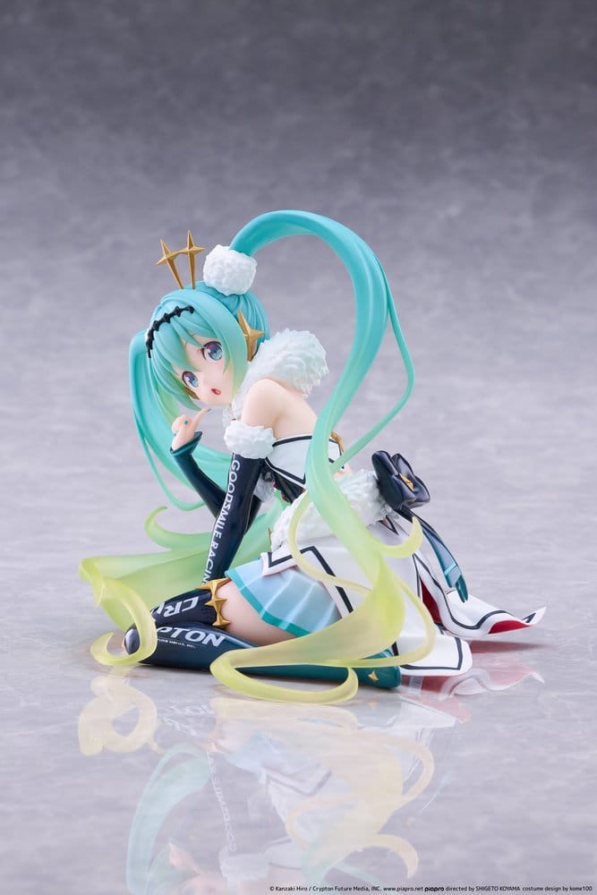 Hatsune Miku Taito Kuji PVC Figur Racing Miku 2018 Ver. Round 8 13 cm - Preorder - ETA: 25.02.2027