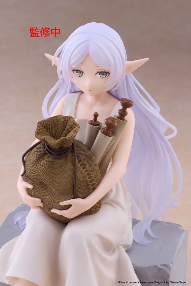 Frieren: Beyond Journey's End Desktop Cute PVC Figur Frieren (In training Ver.) 16 cm - Preorder - ETA: 25.02.2027