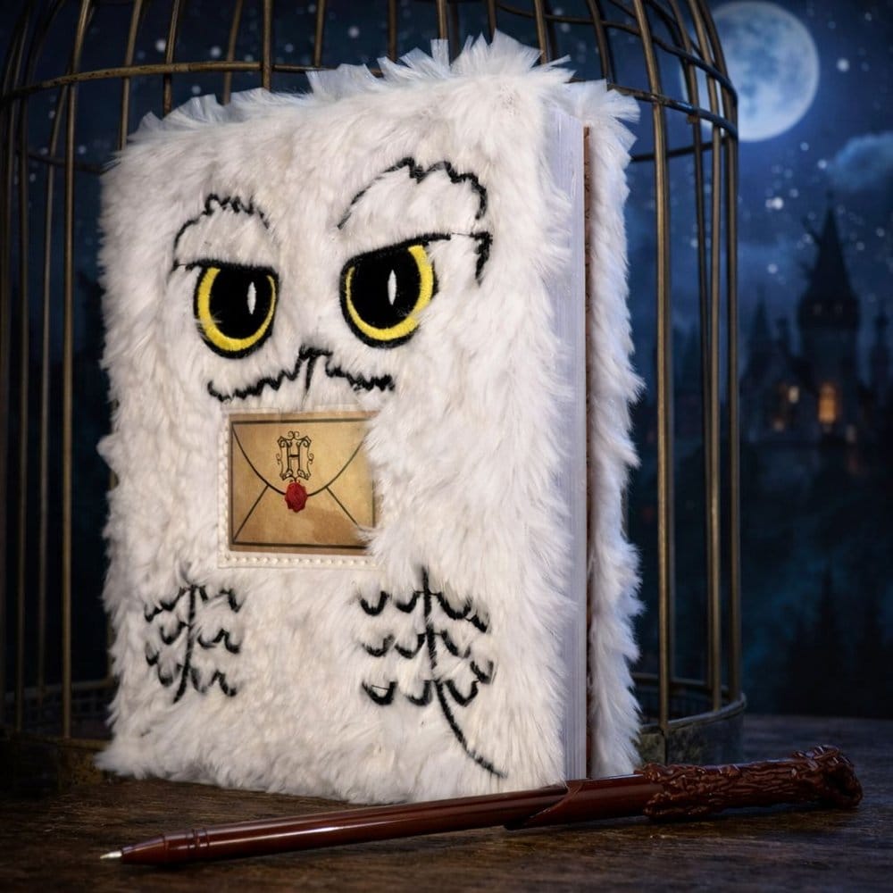 Harry Potter Plüsch Notizbuch Set mit Stift Hedwig Magical Locations - Preorder - ETA: 25.09.2026