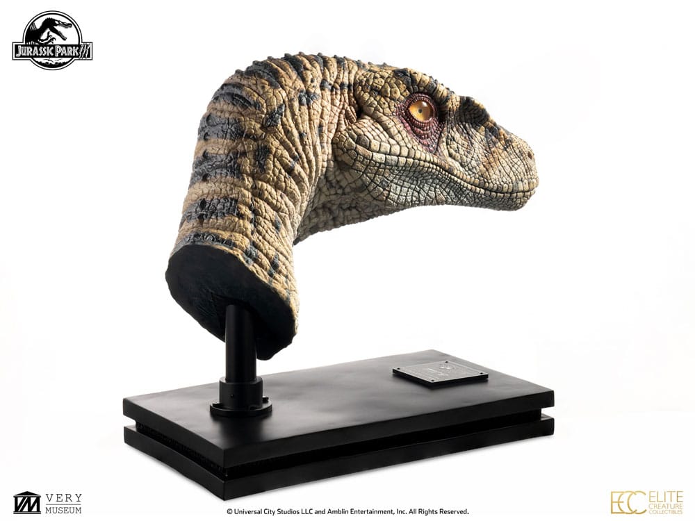 Jurassic Park III Büste Female Velociraptor White Queen 75 cm - Preorder - ETA: 25.02.2026