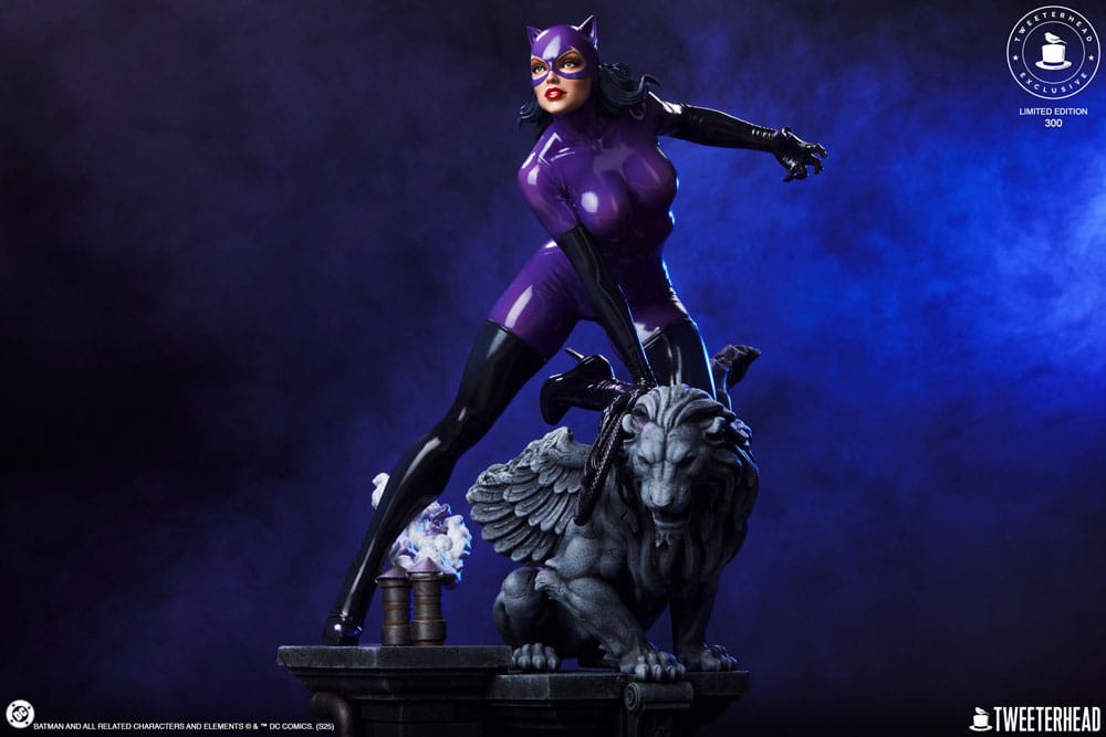 DC Comics Maquette 1/6 Catwoman (Purple Edition) 35 cm - Preorder - ETA: 05.01.2027