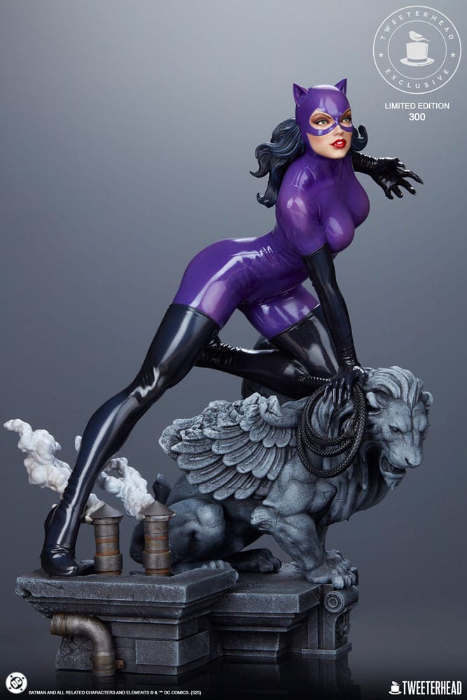 DC Comics Maquette 1/6 Catwoman (Purple Edition) 35 cm - Preorder - ETA: 05.01.2027