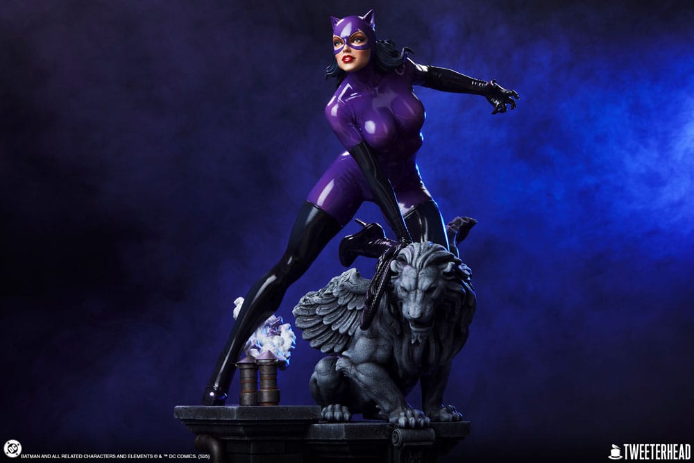 DC Comics Maquette 1/4 Catwoman (Purple Edition) 47 cm - Preorder - ETA: 05.01.2027