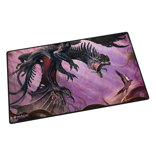 Ultimate Guard Play-Mat Magic: The Gathering "Tarkir: Dragonstorm" -  Feral Deathgorger - Versand: 5-7 Tage nach Bestellung