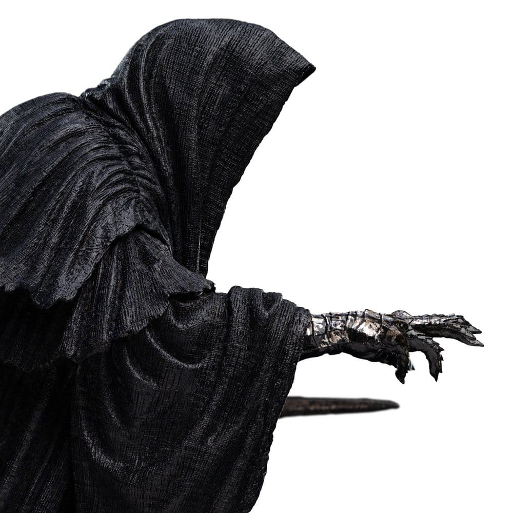 Der Herr der Ringe Trilogie Mini Statue Ringwraith at the Prancing Pony 18 cm - Preorder - ETA: 25.11.2026