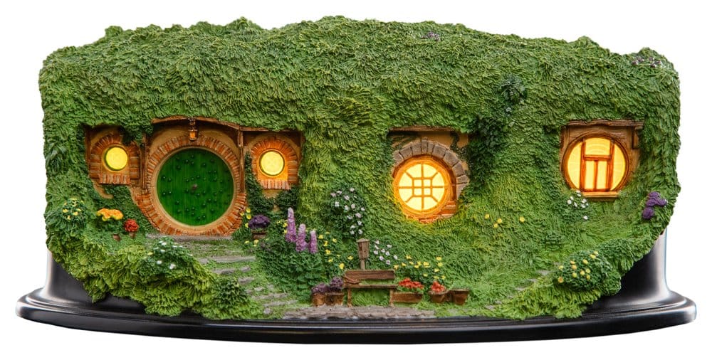 Herr der Ringe Umgebung Hobbit Hole - Bag End - Illuminated Edition 7 cm - Preorder - ETA: 25.05.2027