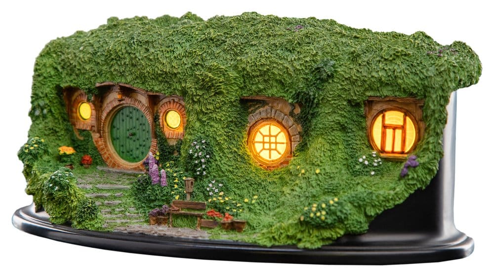 Herr der Ringe Umgebung Hobbit Hole - Bag End - Illuminated Edition 7 cm - Preorder - ETA: 25.05.2027