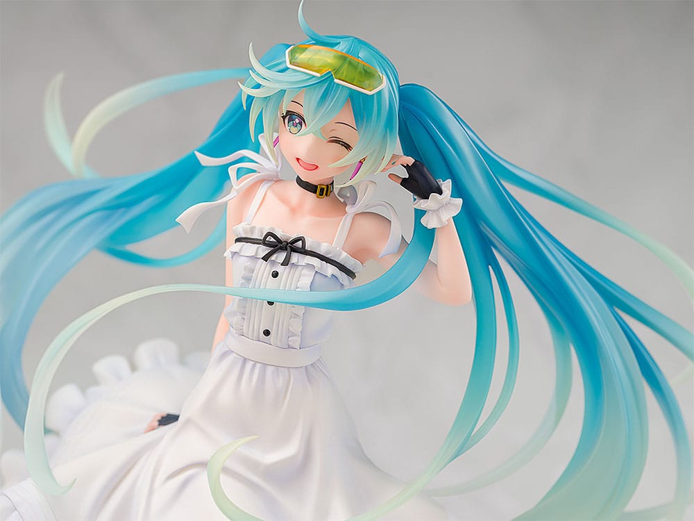 Hatsune Miku GT Project Original PVC Statue 1/7 Vacation Style Ver. 24 cm - Preorder - ETA: 25.12.2025